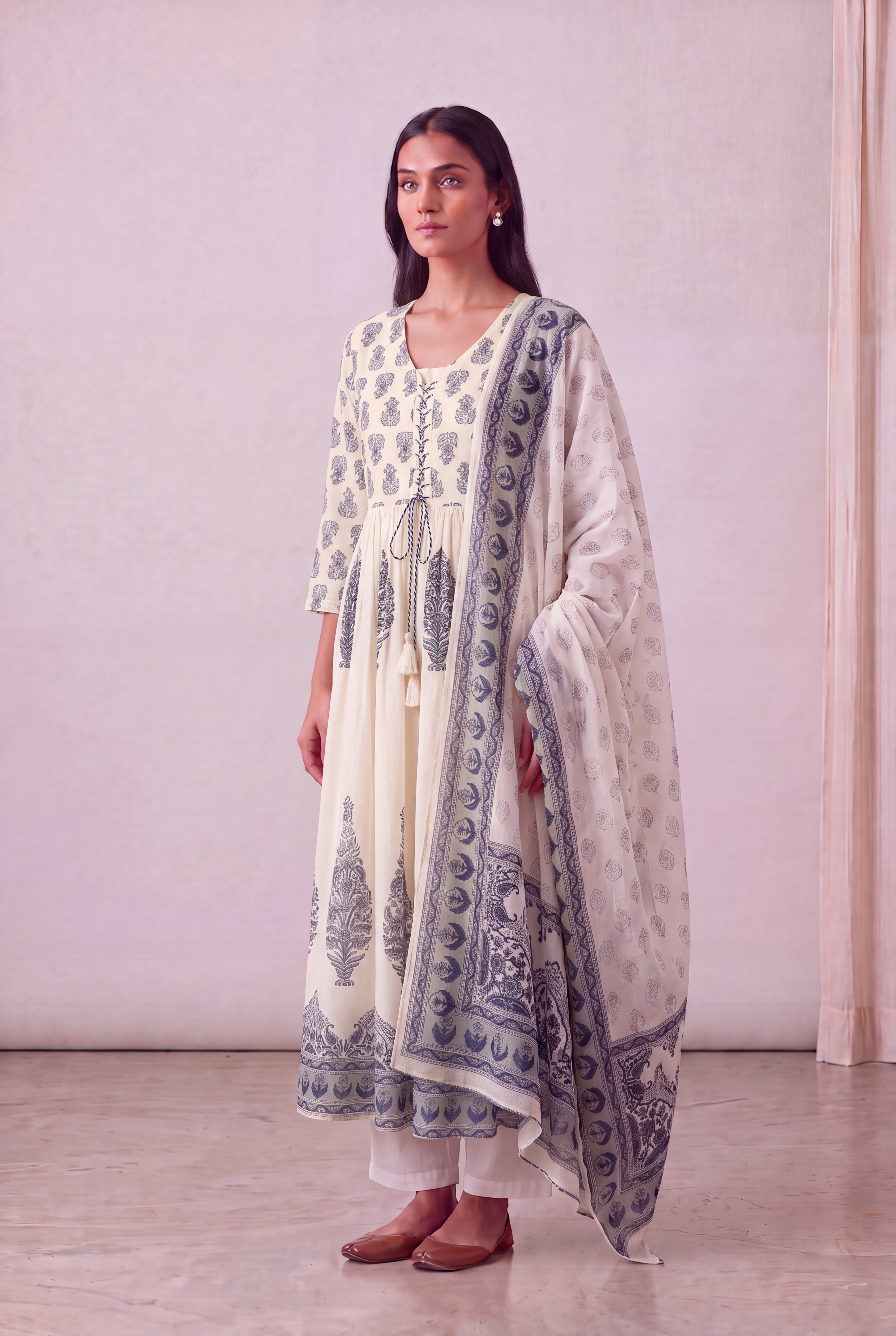 Grey & White Mul Cotton Three-Piece Set